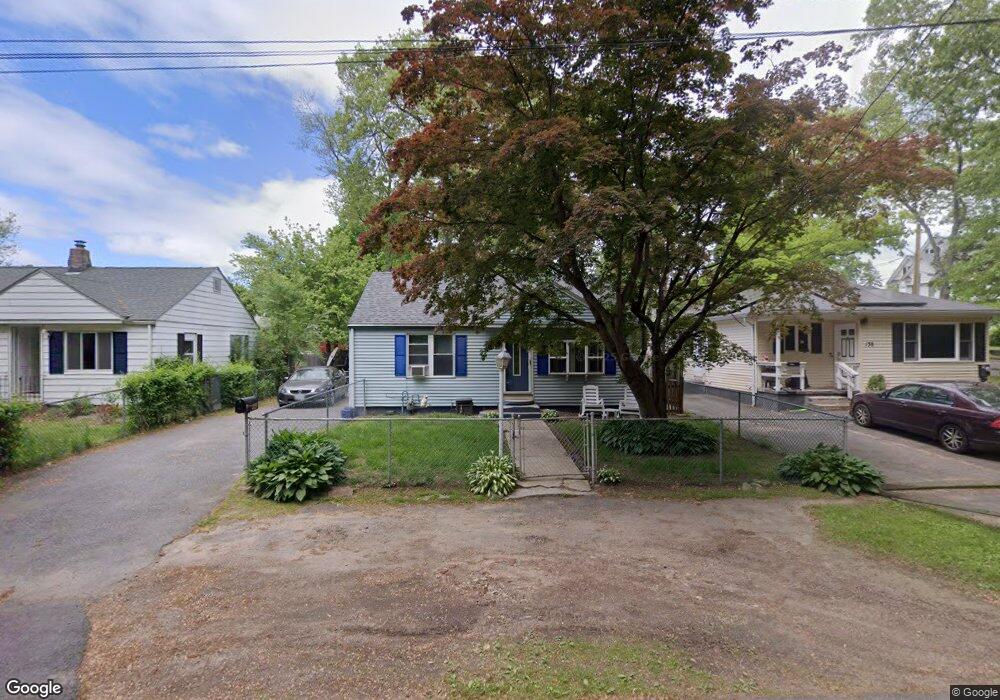 142 Rollins St, Springfield, MA 01109 - photo 1