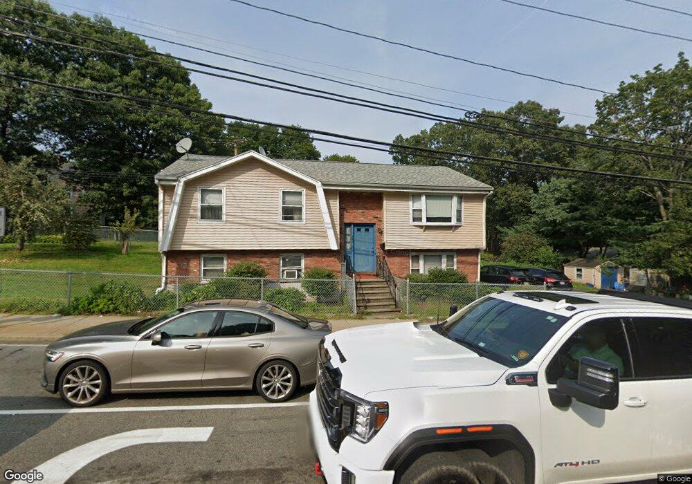135 Winn St, Woburn, MA 01801 - photo 1