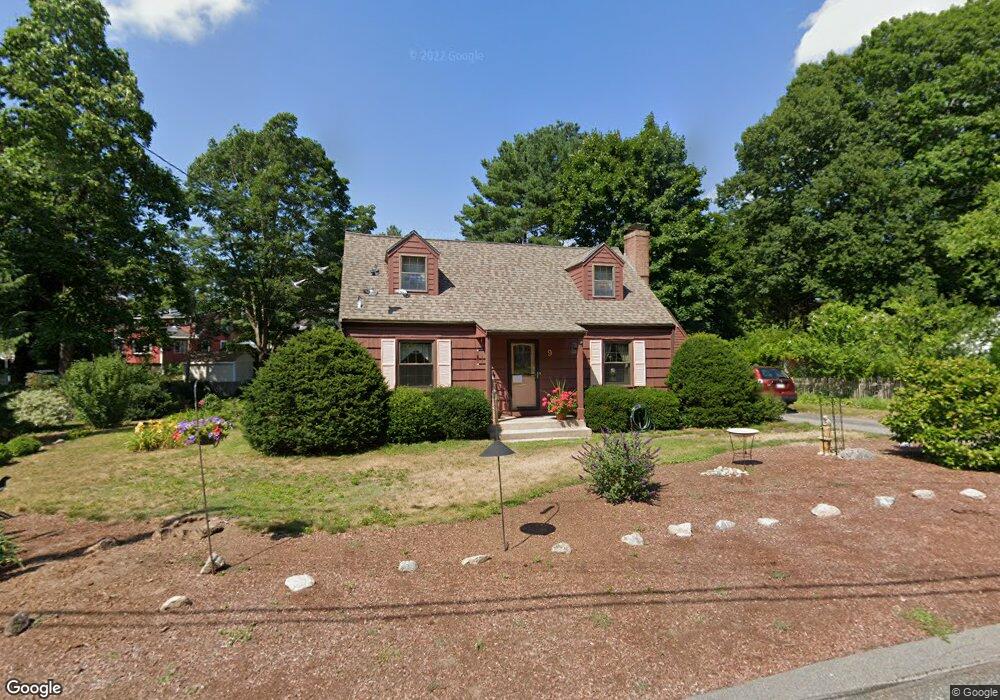 9 Nimitz Cir, Natick, MA 01760 - photo 1