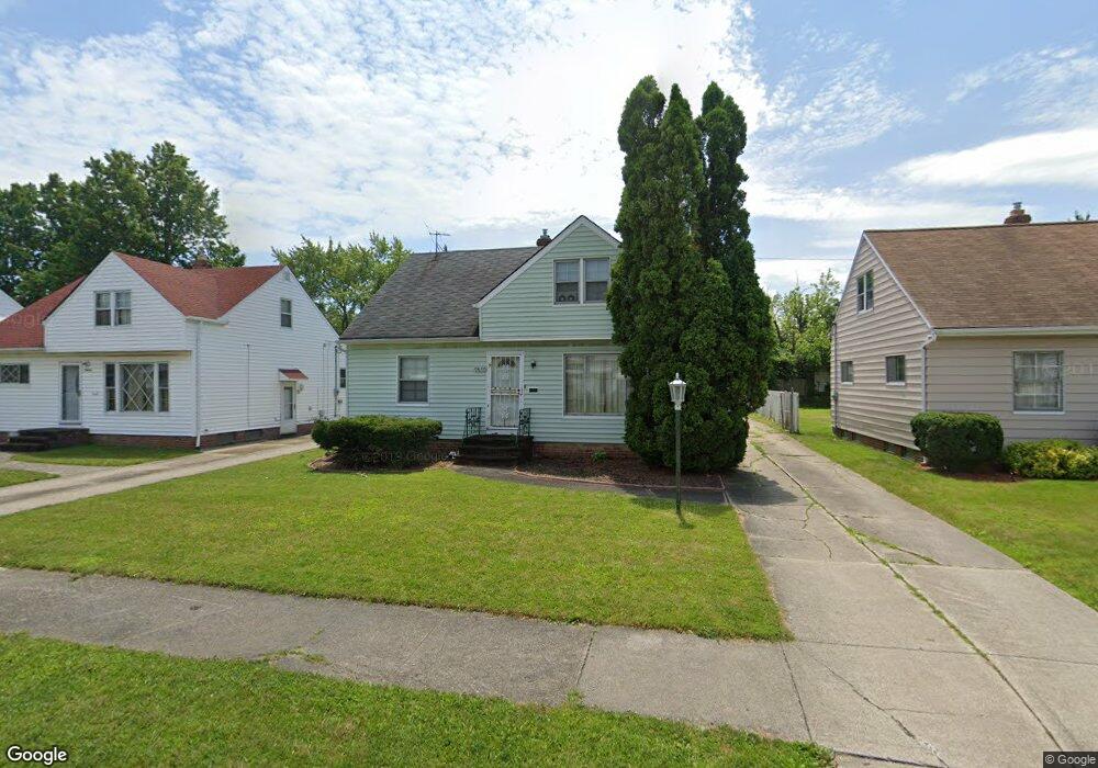 19600 Longview Ave, Maple Heights, OH 44137 - photo 1