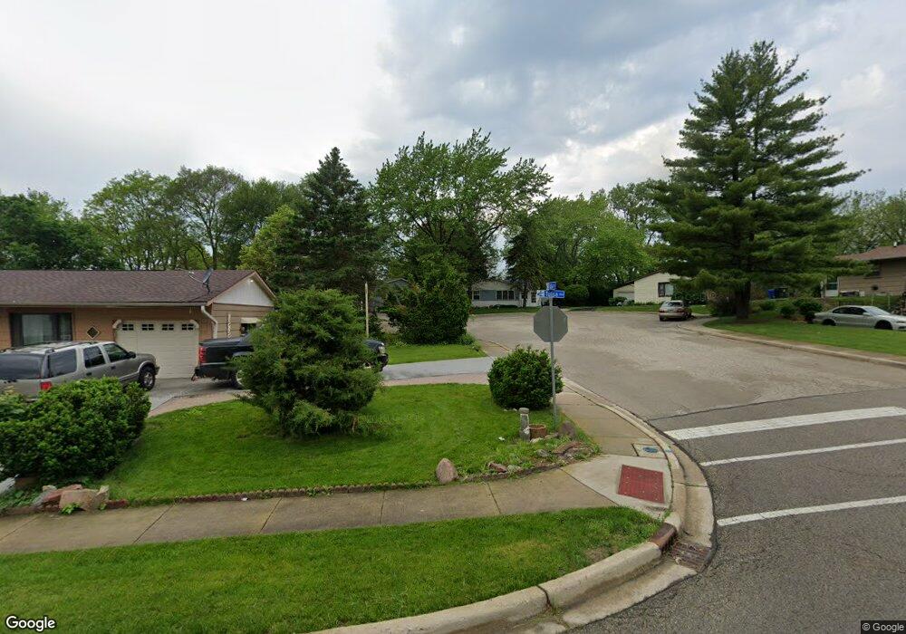 307 Tulsa Ave, Carpentersville, IL 60110 - photo 1