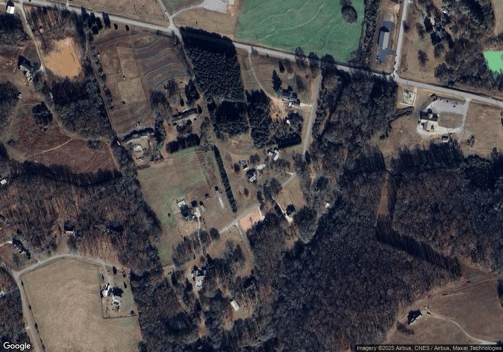 180 Roebuck Rd, Carnesville, GA 30521 - photo 1