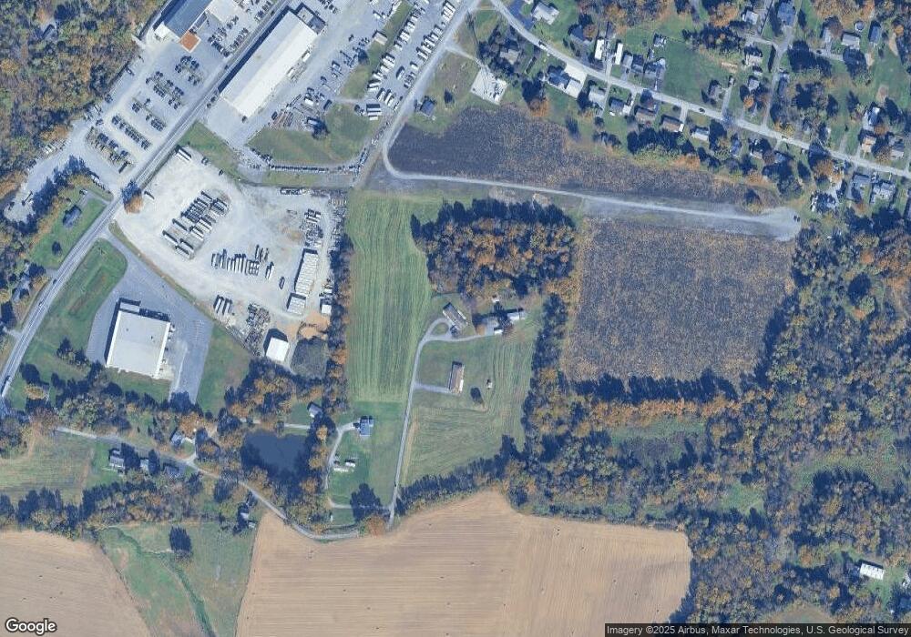 11307 Baumgardner Ln, Waynesboro, PA 17268 - photo 1