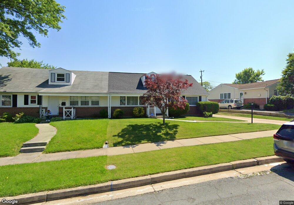 8425 Hallmark Cir, Parkville, MD 21234 - photo 1