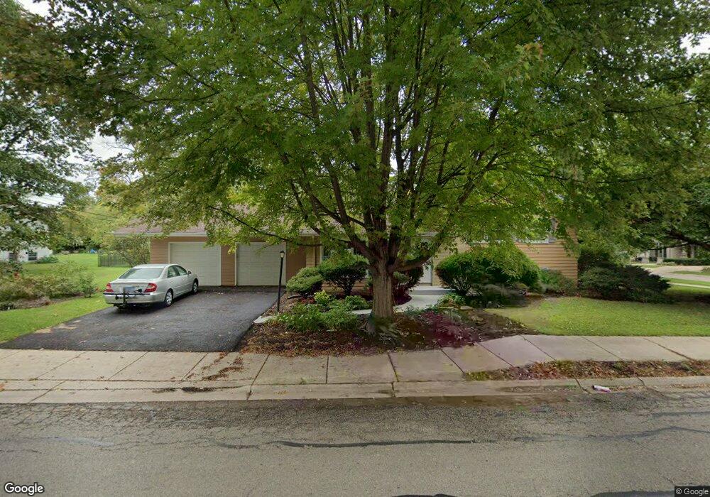 636 E Hillside Rd, Naperville, IL 60540 - photo 1