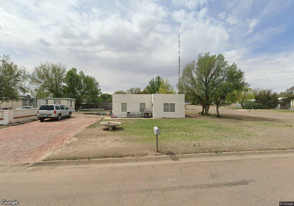 315 W 5th St, Hugoton, KS 67951 - photo 1