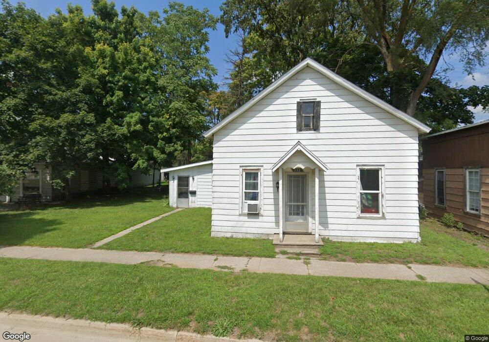 433 E Huron Ave, Vassar, MI 48768 - photo 1