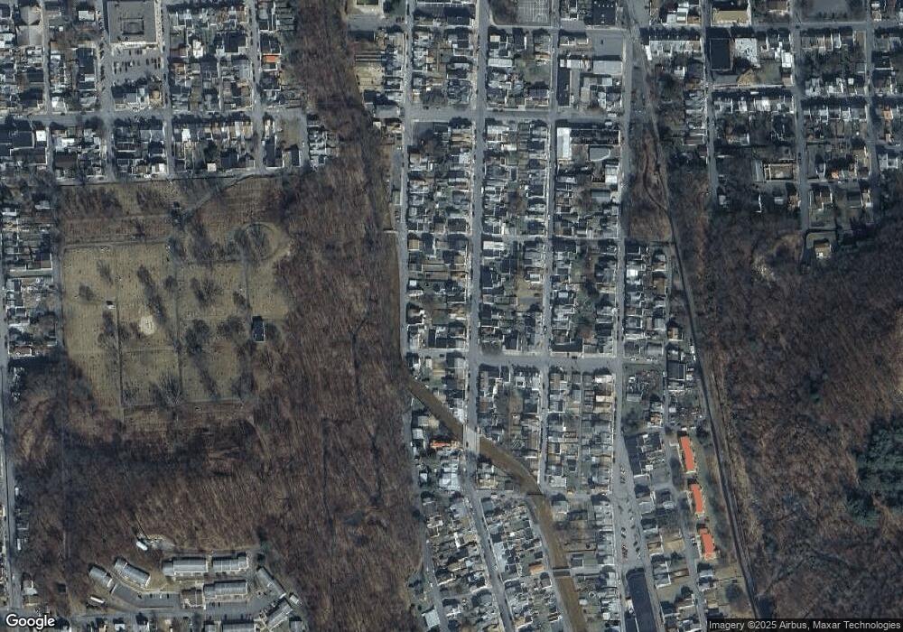 138 S Shamokin St, Shamokin, PA 17872 - photo 1