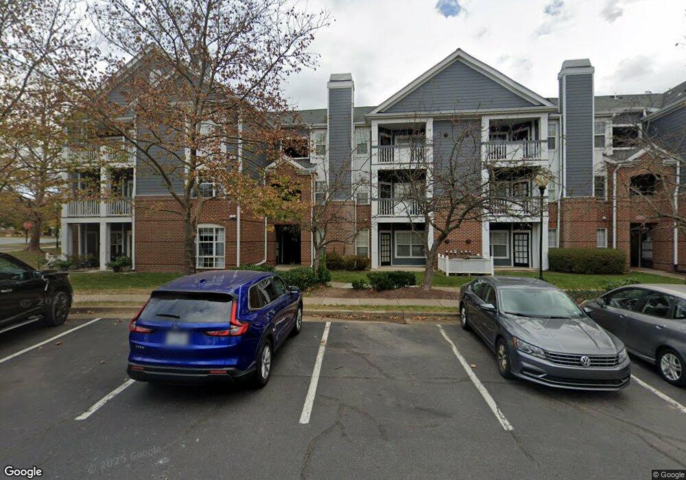 20273 Beechwood Terrace unit 100, Ashburn, VA 20147 - photo 1