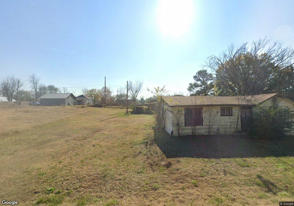 709 E Maxine Ave, Henryetta, OK 74437 - photo 1