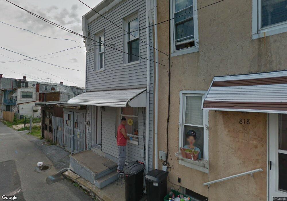 816 Deharts Ct, Reading, PA 19604 - photo 1