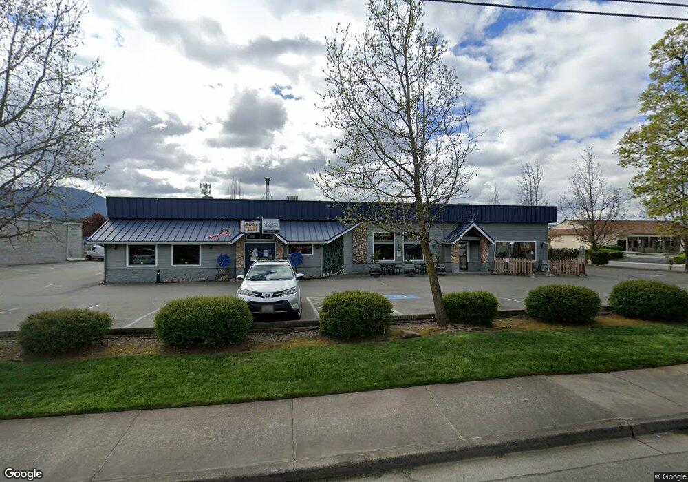 533 NE F St, Grants Pass, OR 97526 - photo 1