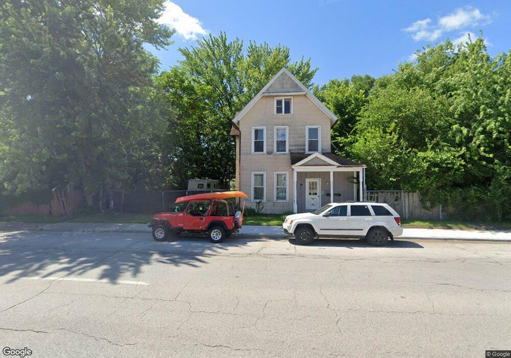 937 W 3rd St, Davenport, IA 52802 - photo 1