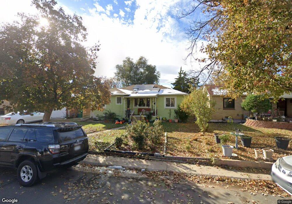 2059 Kenton St, Aurora, CO 80010 - photo 1