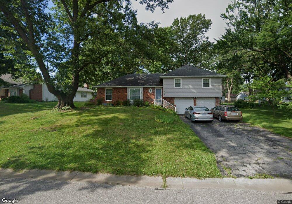 5424 Westgate St, Shawnee, KS 66216 - photo 1