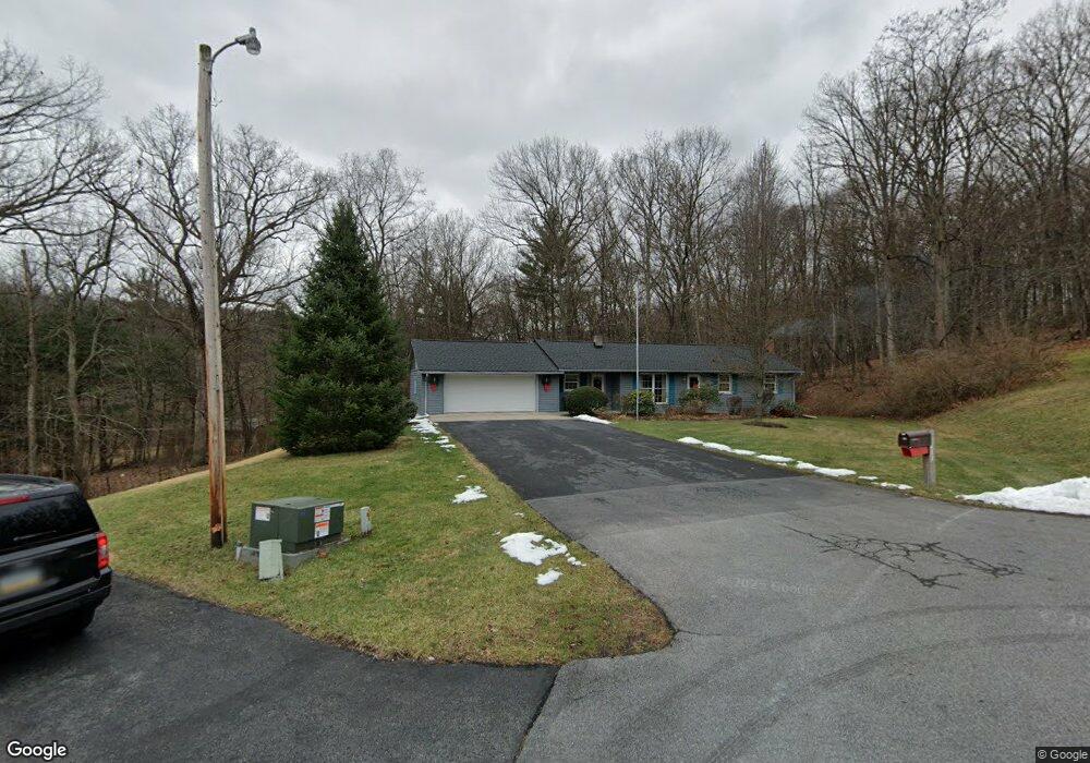 422 Locust Dr, Everett, PA 15537 - photo 1