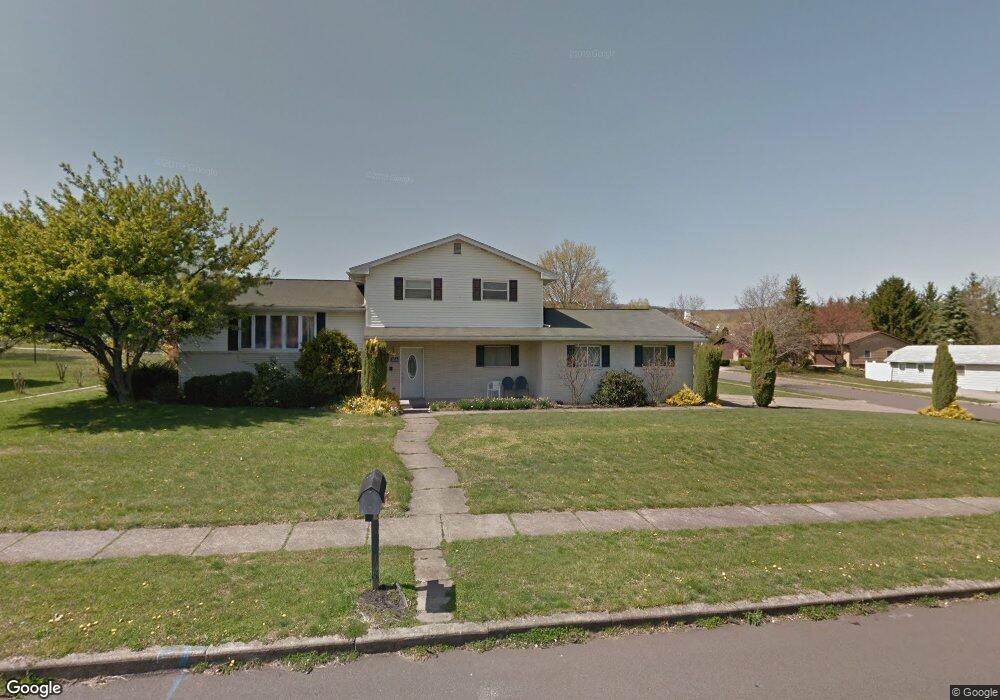 106 E Pheasant Dr, Kingston, PA 18704 - photo 1