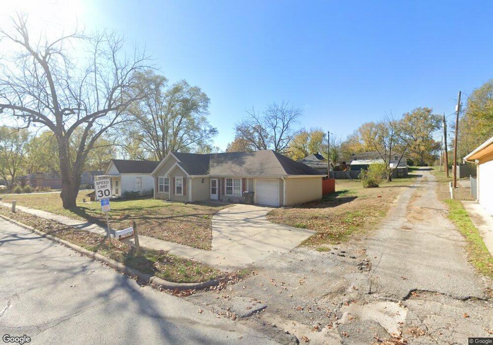1712 2nd Ave, Leavenworth, KS 66048 - photo 1