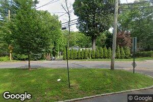 929 Middle Neck Rd, Great Neck, NY 11024