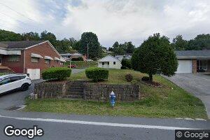 416 Greenbrier Dr, Hinton, WV 25951