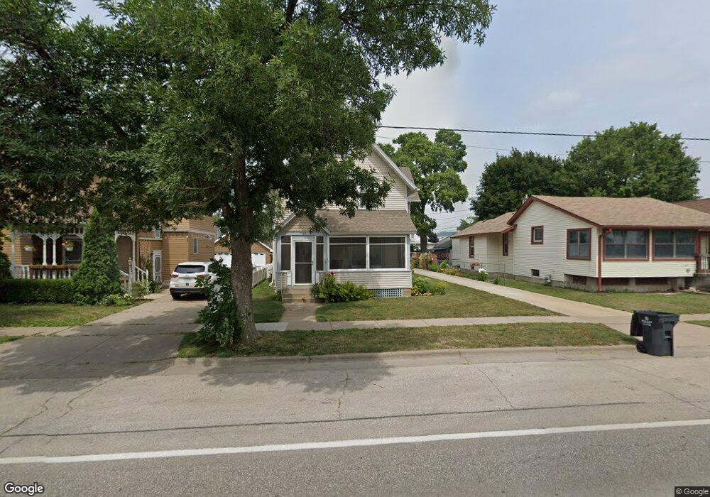 1168 W 5th St, Winona, MN 55987 - photo 1