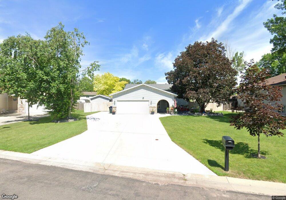 2313 18th Ave S, Fargo, ND 58103 - photo 1