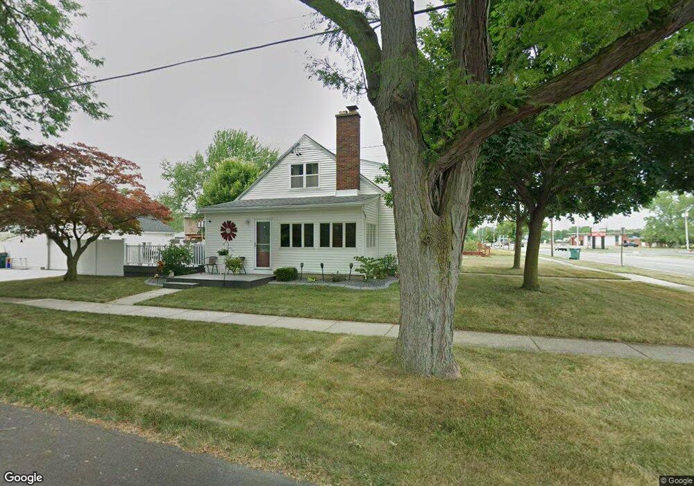 1376 Nash Rd, North Tonawanda, NY 14120 - photo 1