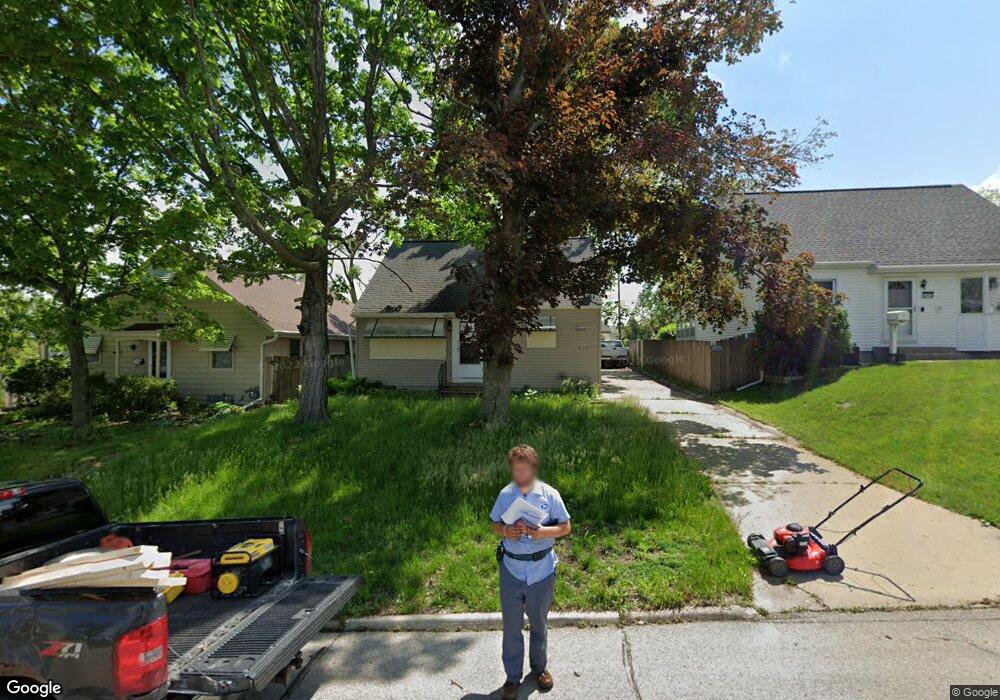 2107 Hamilton St SW, Cedar Rapids, IA 52404 - photo 1