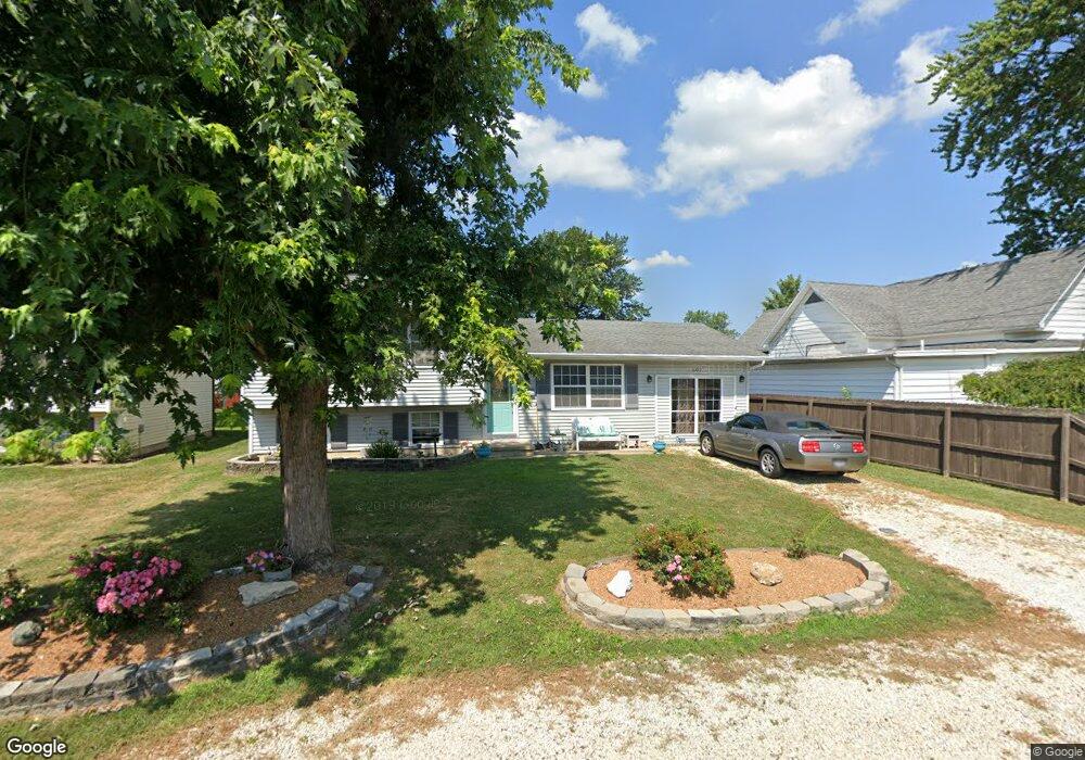 603 S Linden St, Effingham, IL 62401 - photo 1