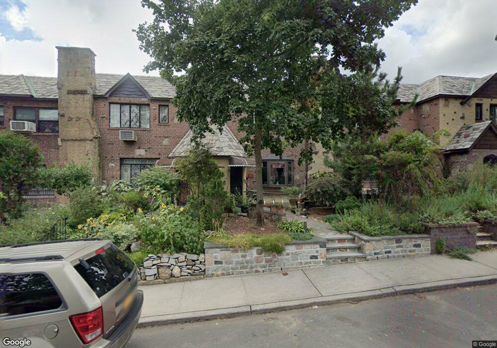 4552 193rd St, Flushing, NY 11358 - photo 1