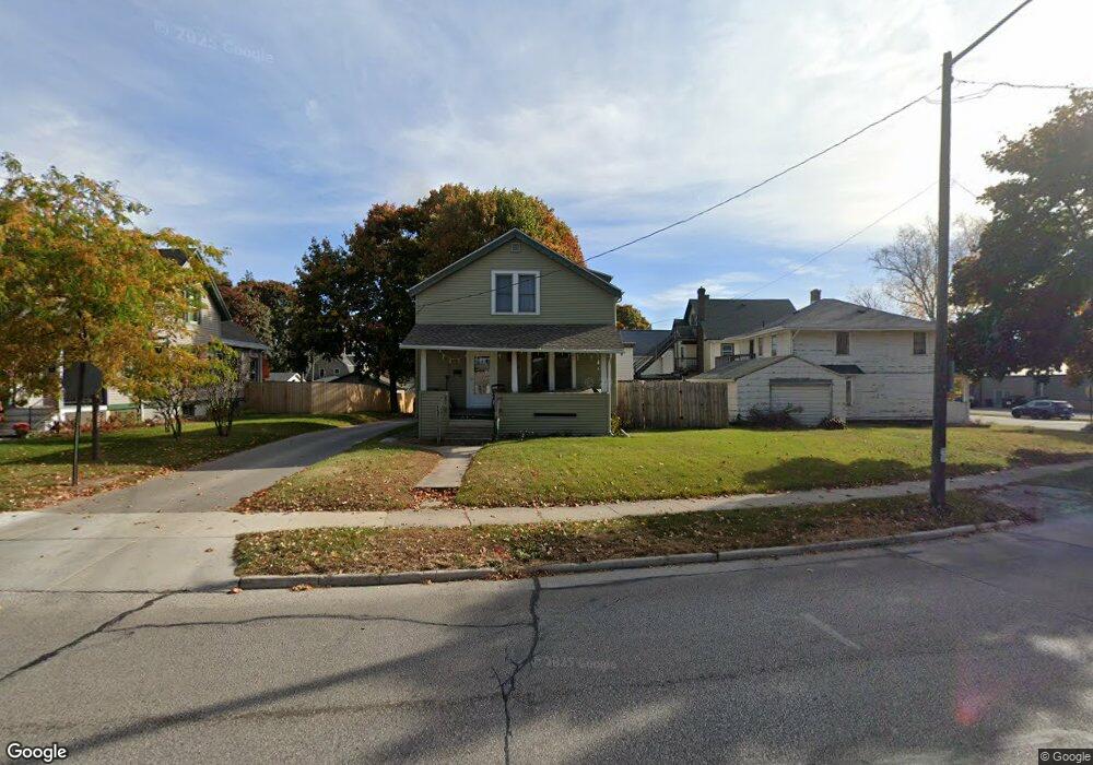 823 N 8th St, Manitowoc, WI 54220 - photo 1