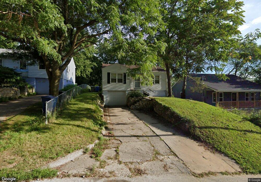2325 Adams Ave, Des Moines, IA 50310 - photo 1