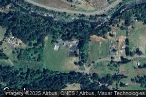 275 Gudrun Dr, Glide, OR 97443