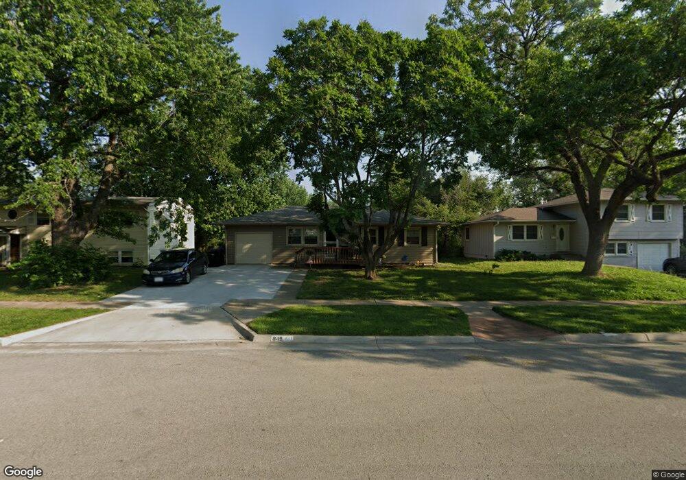 849 SE 35th Terrace, Topeka, KS 66605 - photo 1