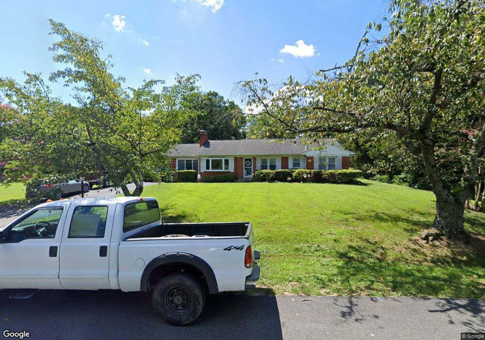 8909 Briarcroft Ln, Laurel, MD 20708 - photo 1