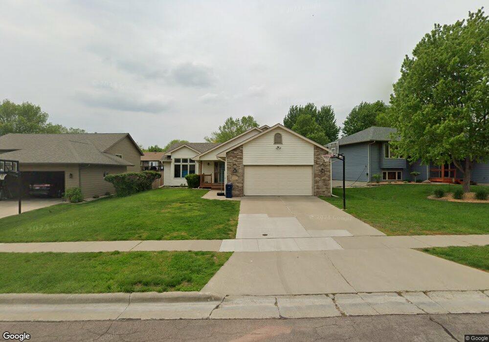 5205 E Blueridge Dr, Sioux Falls, SD 57110 - photo 1