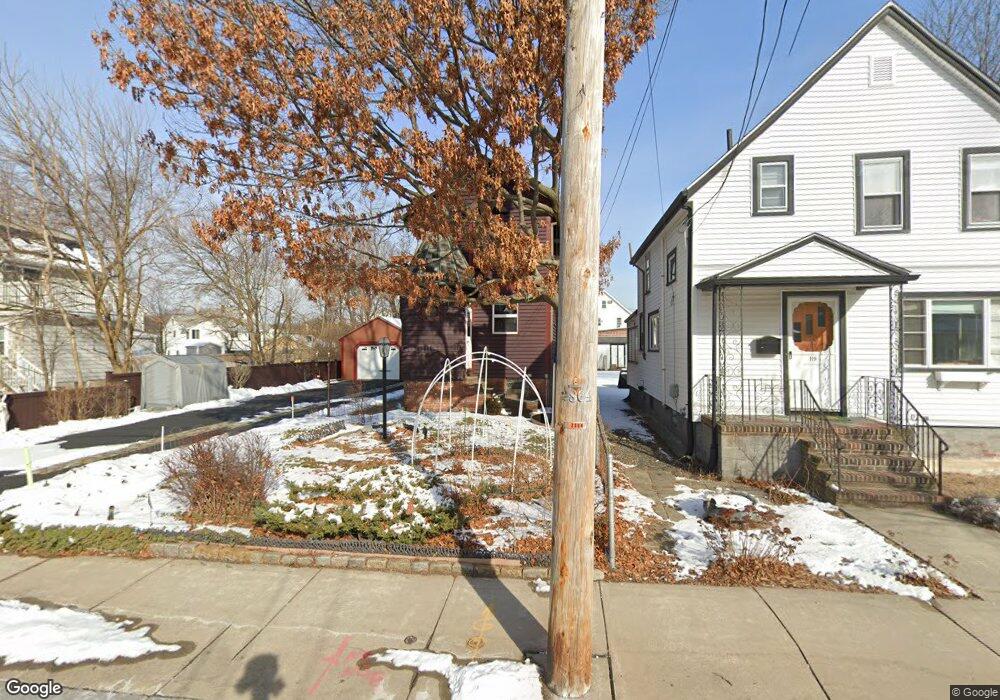 121 Avon St, Malden, MA 02148 - photo 1