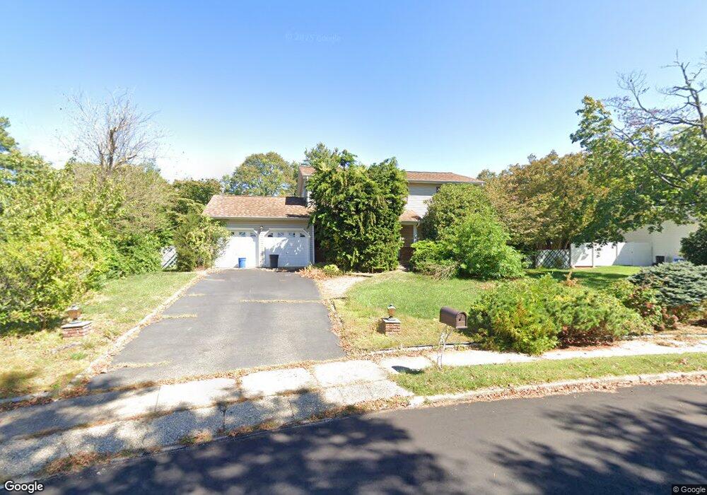 19 Dix Cir, Dix Hills, NY 11746 - photo 1