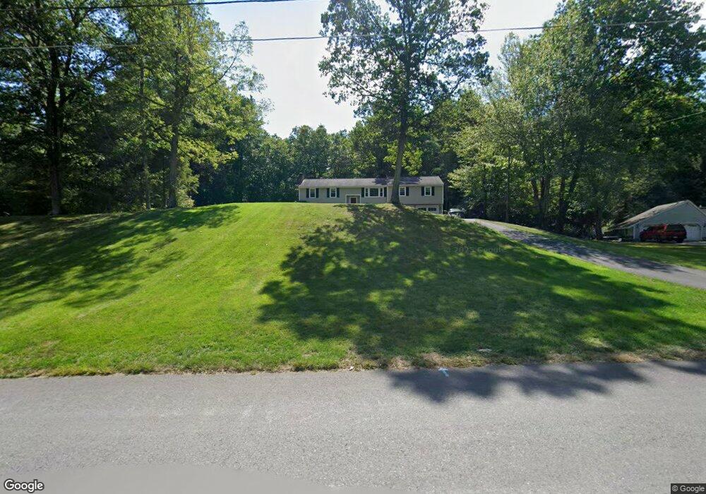 27 Hyacinth Dr, Pepperell, MA 01463 - photo 1