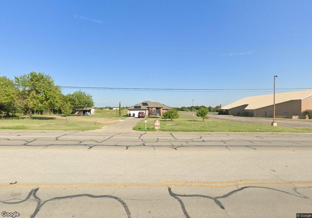 806 W Kilpatrick St, Cleburne, TX 76033 - photo 1