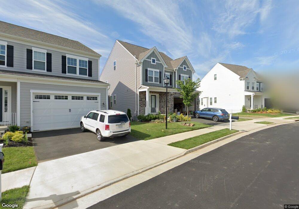 25647 Taylor Crescent Dr, Chantilly, VA 20152 - photo 1