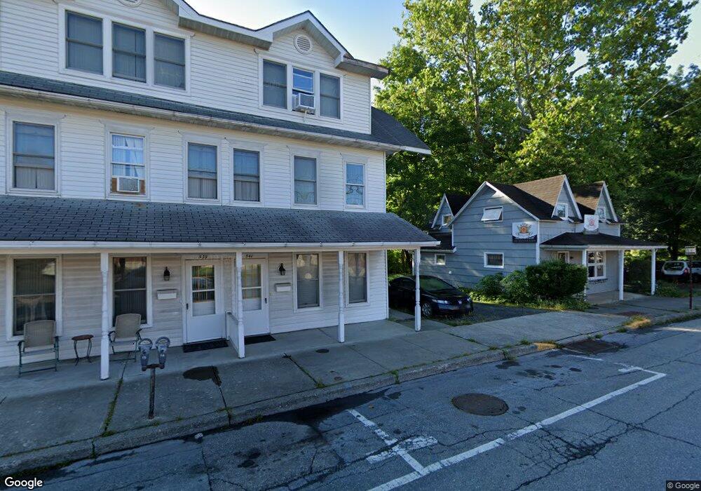 541 Ann St, Stroudsburg, PA 18360 - photo 1