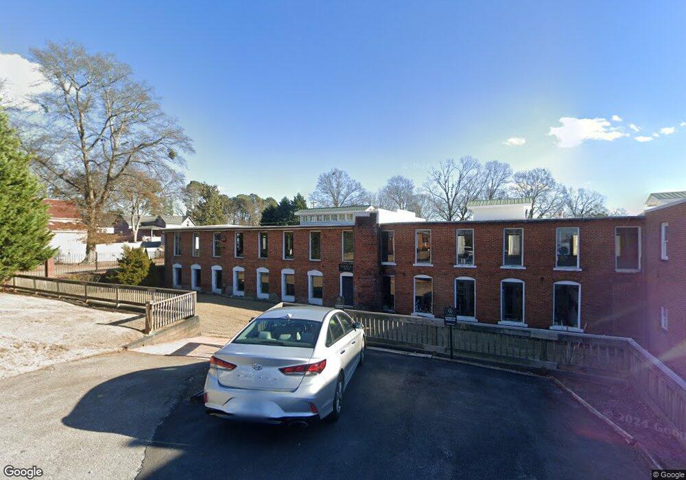 554 W Main St unit 554, Buford, GA 30518 - photo 1