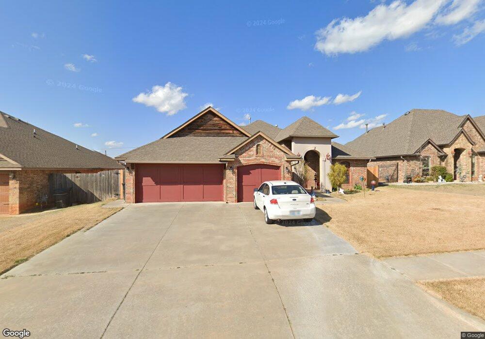 2709 SE 5th St, Moore, OK 73160 - photo 1