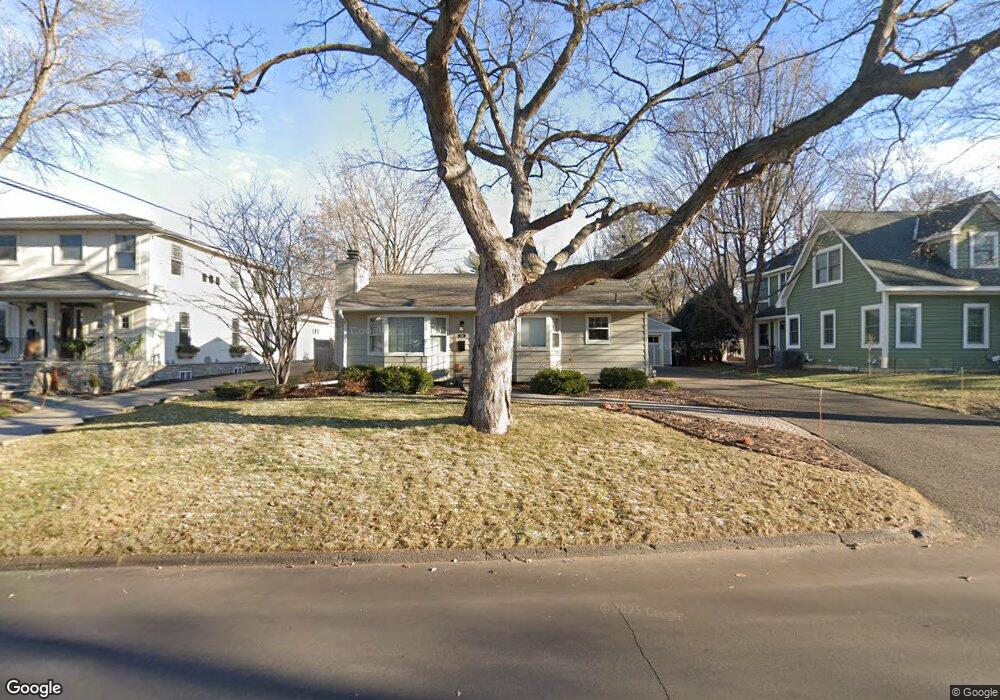 214 Walker Ave N, Wayzata, MN 55391 - photo 1