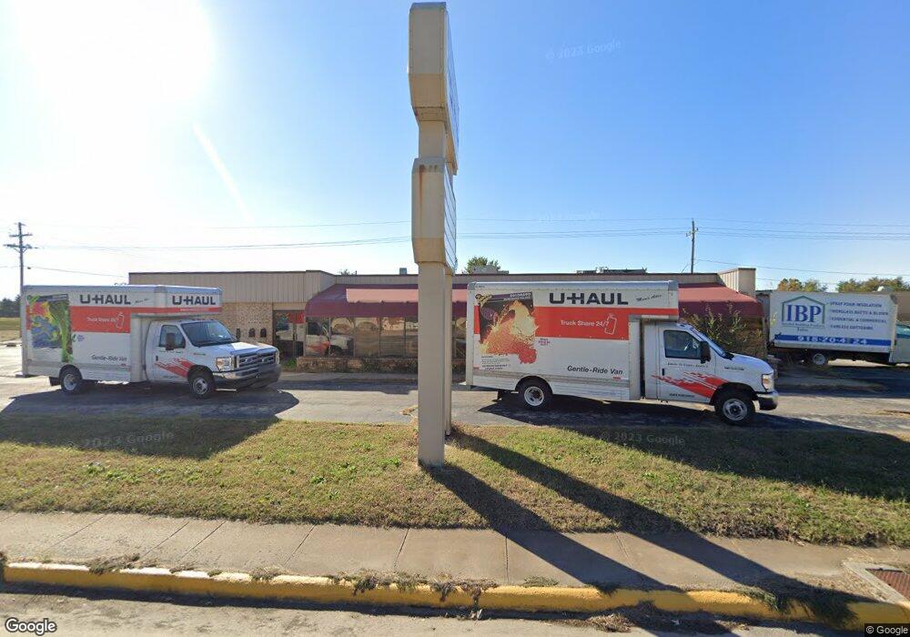 1000 Main St, Parsons, KS 67357 - photo 1