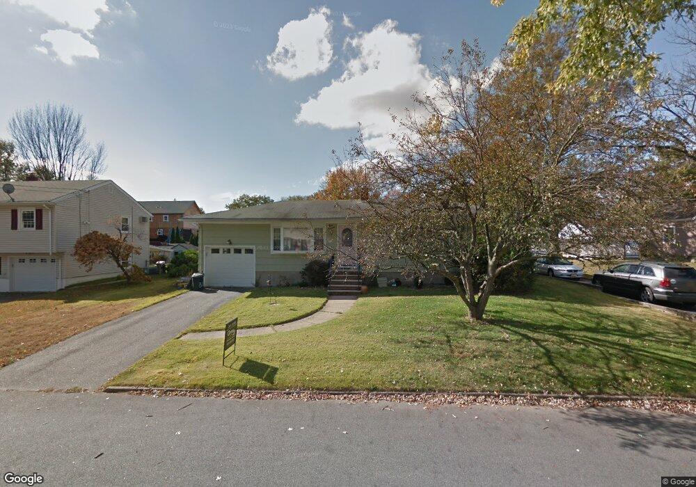 318 Pine St, Pompton Lakes, NJ 07442 - photo 1