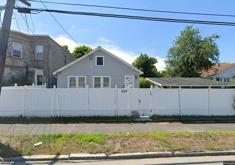 682 Boylston St, Newton Center, MA 02459 - photo 1