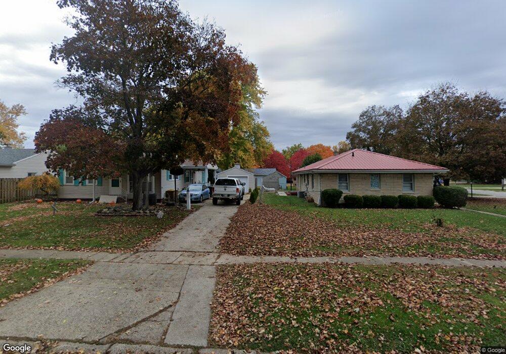 221 E Ben St, New Carlisle, IN 46552 - photo 1