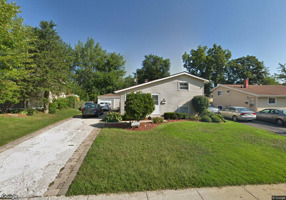 1522 Amarillo Dr, Carpentersville, IL 60110 - photo 1